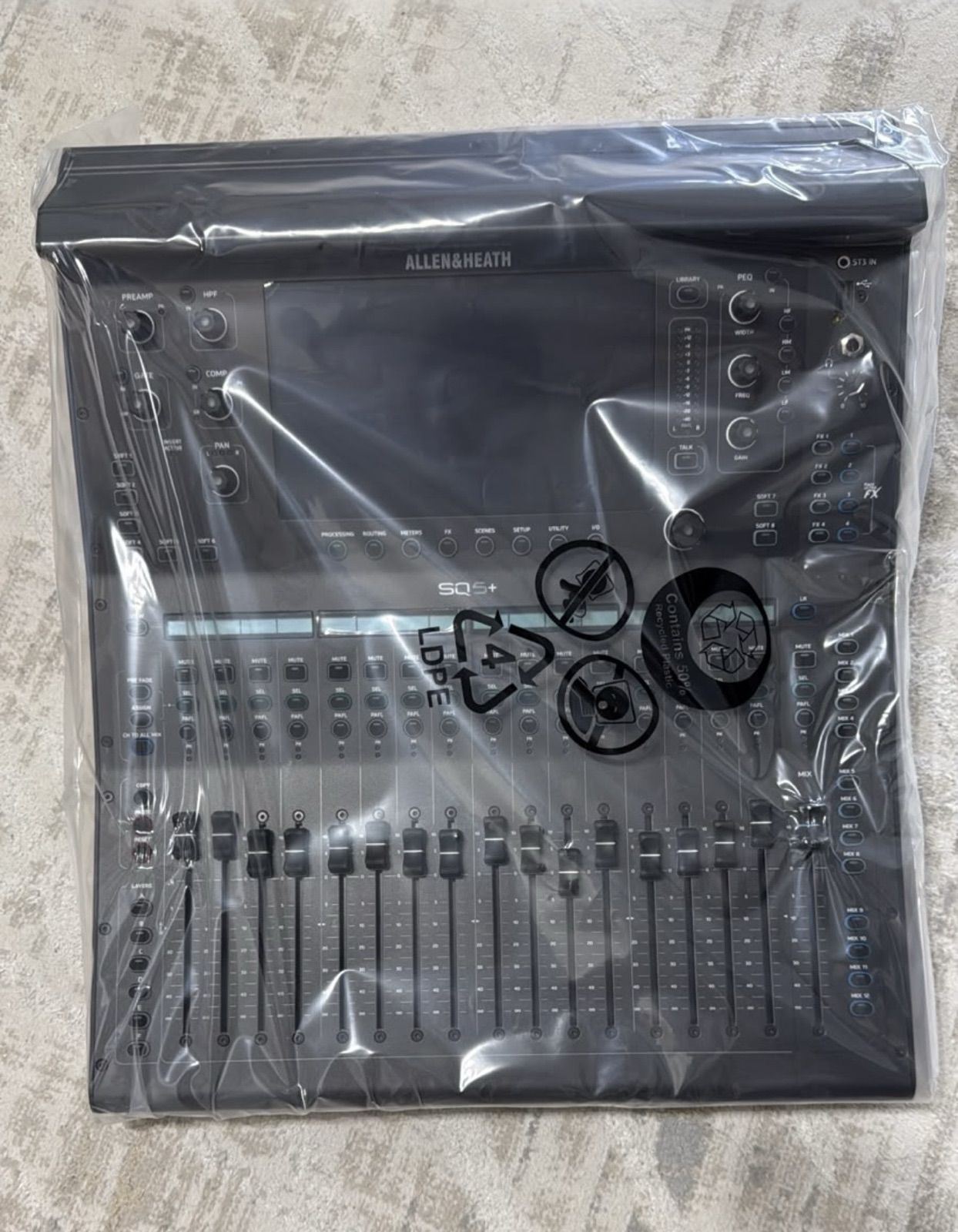 Фото объявления: Продам цифровой консоль Allen Heath SQ5+