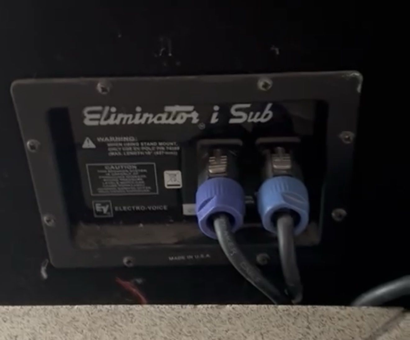 Фото объявления: Продам сабвуферы Electro voice iliminator i sub 18